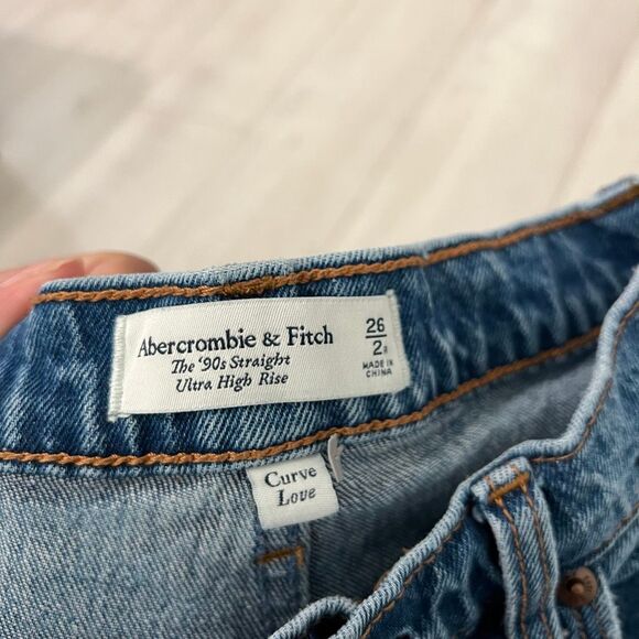 Abercrombie & Fitch the 90s straight ultra high rise  women’s jeans  size 26 - Picture 8 of 9